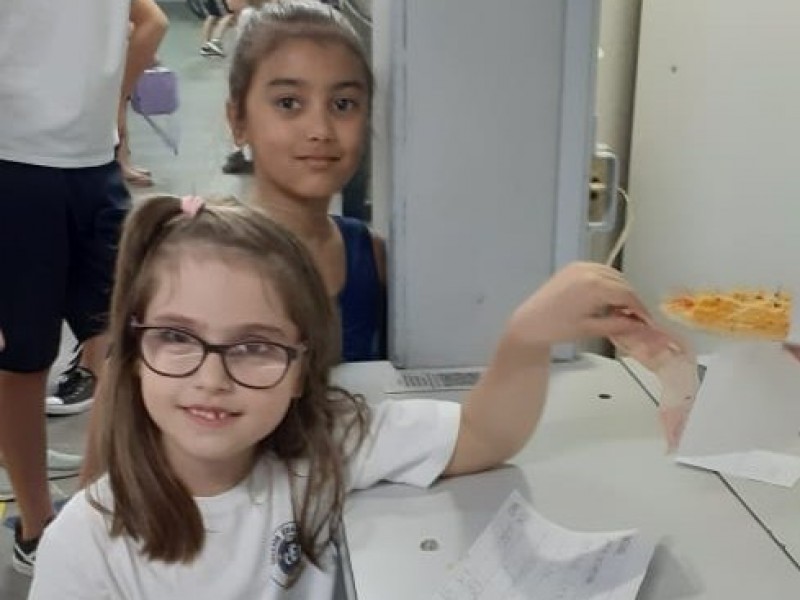 O 1 º ano realizou atividades envolvendo o dinheiro