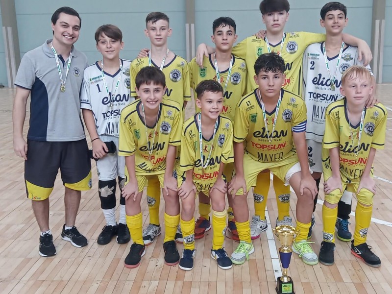 O Futsal Masculino do CEJ é campeão dos Jogos Escolares de 12 a 14 anos!