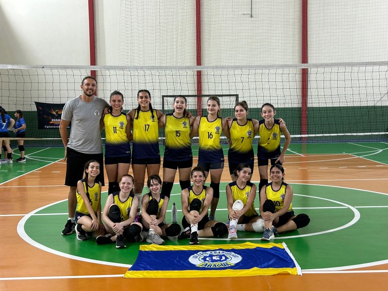 Equipe de vôlei sub 14 do CEJ pelo incrível desempenho e conquista do 1º lugar na 2ª etapa do Circuito Microrregional de Voleibol