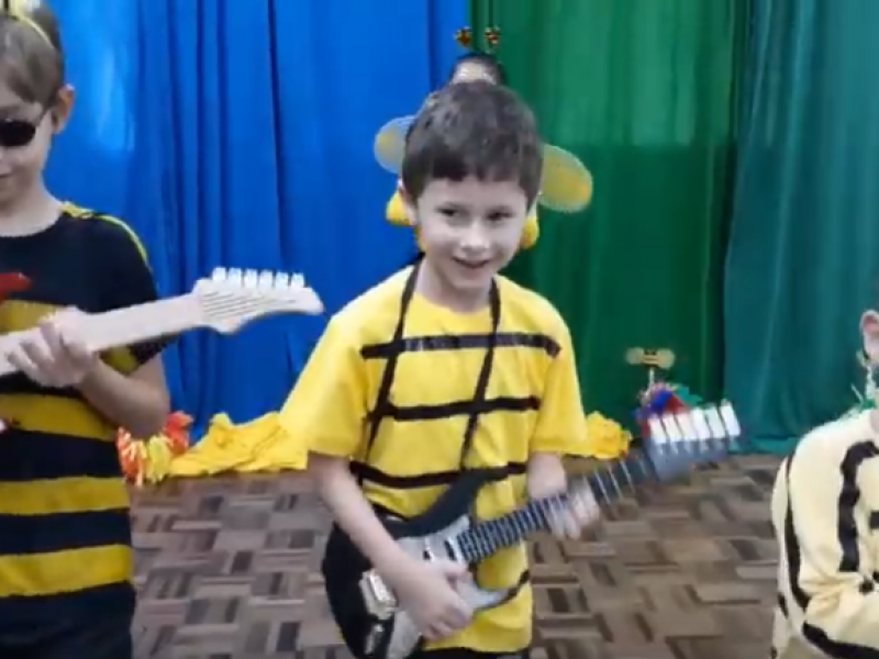 Mostra de trabalhos - 2ª ano B CEJ (Alemão)