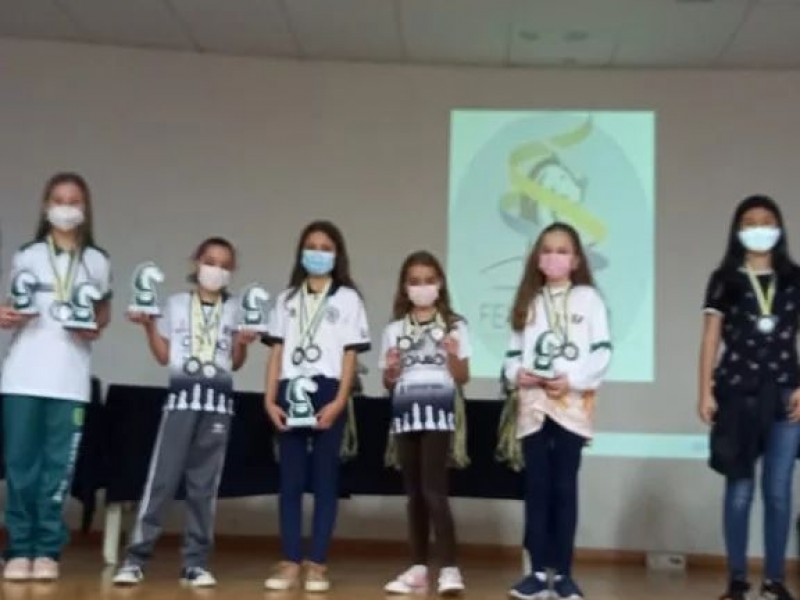 Nicole Nunes Campeã Brasileira de Xadrez 2021 - Sub 10 anos