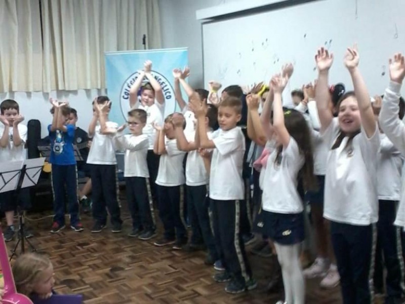 Música no Colégio Evangélico Jaraguá