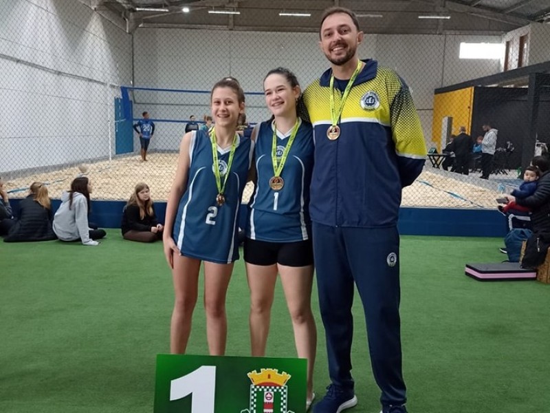 Vôlei de praia feminino do Colégio Evangélico Jaraguá é campeão da seletiva realizado hoje na cidade de Rio dos Cedros
