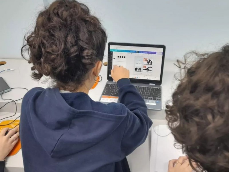 As turmas dos 9ºs anos produziram histórias em quadrinhos inspirados na obra “Estafeta, o mensageiro da guerra”