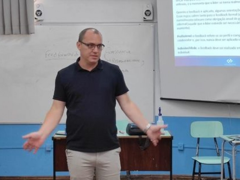 Equipe Diretiva do CEJ participa de tarde de formação!