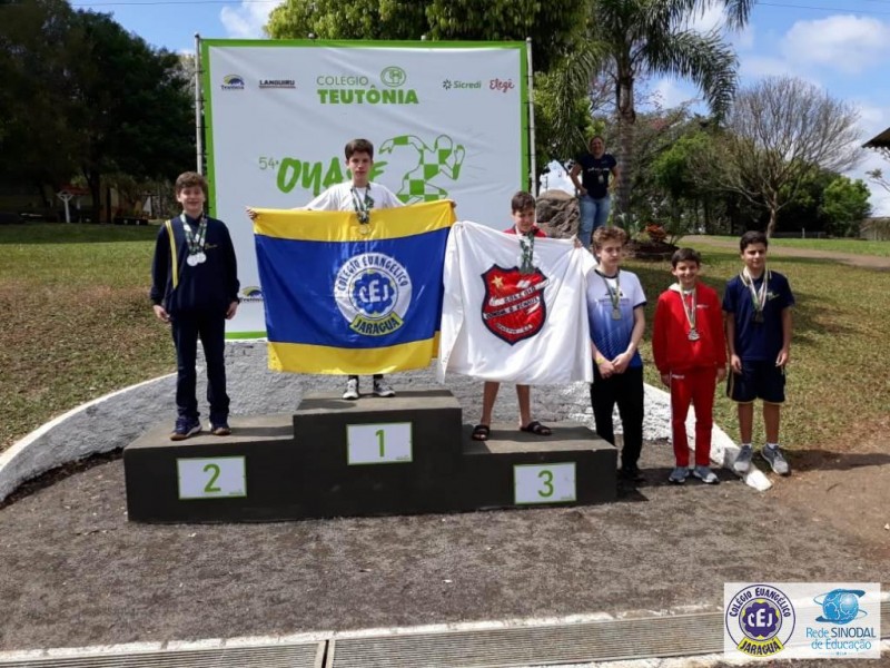 COLÉGIO EVANGÉLICO JARAGUÁ É CAMPEÃO NO XADREZ - ONASE