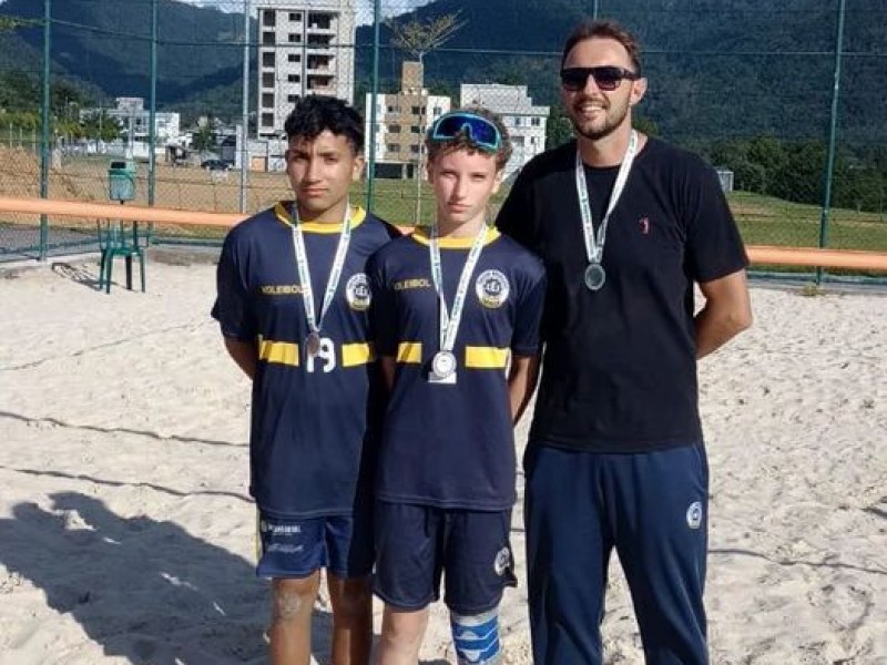 Vôlei de dupla masculino conquista o 2º lugar nos Jogos Escolares de 12 a 14 anos