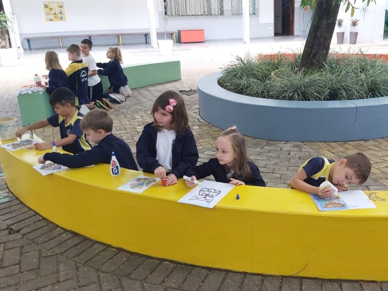 No 1°ano integral matutino, os alunos aprendem brincando