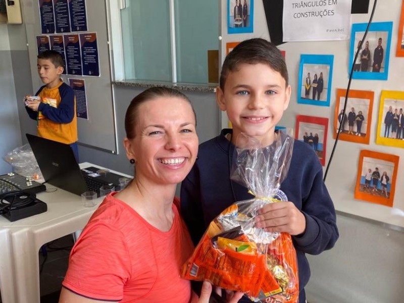 Laranja, laranjinha, laranjão! Tudo laranjou aqui no CEJ na última sexta-feira na 2ª edição do nosso SEXTOU no CEJ!