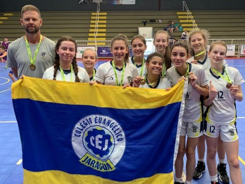 Basquete feminino do CEJ é campeão da fase micro regional.
