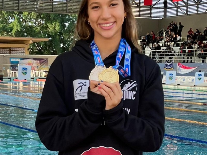 Aluna do CEJ participou de campeonato nacional de natação
