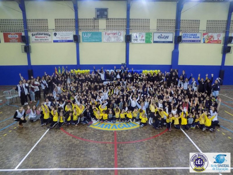 Comemoração tripla na volta às aulas!