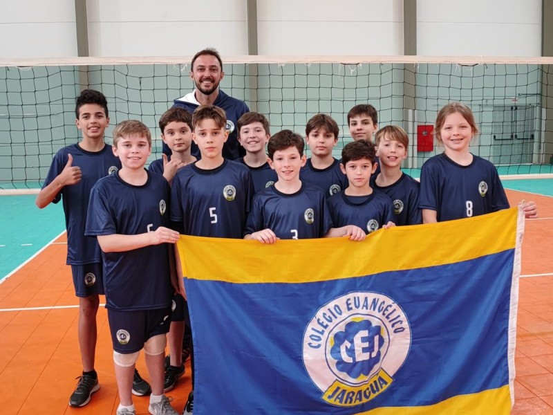 Colégio Evangélico Jaraguá conquistou o 3° lugar dos Jogos Escolares da semana da Pátria 10 a 12 anos na modalidade de voleibol masculino