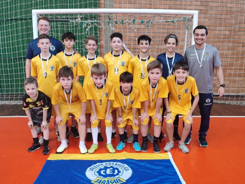 Handebol masculino do CEJ é vice campeão dos JOGOS ESCOLARES SEMANA DA PÁTRIA 10 a 12 anos.  Os jogos aconteceram na Arsepum nesta quinta-feira feira 31/08.